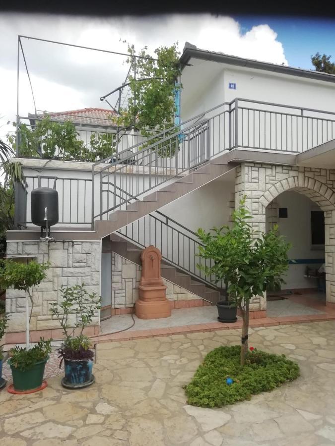 Apartment Hajduk Starigrad Paklenica Ngoại thất bức ảnh