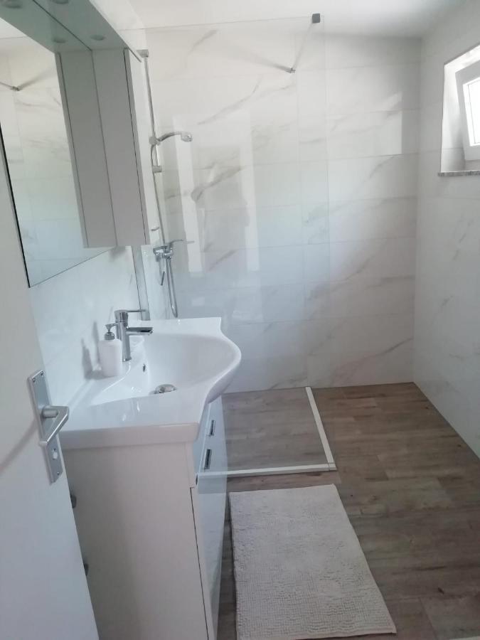 Apartment Hajduk Starigrad Paklenica Ngoại thất bức ảnh